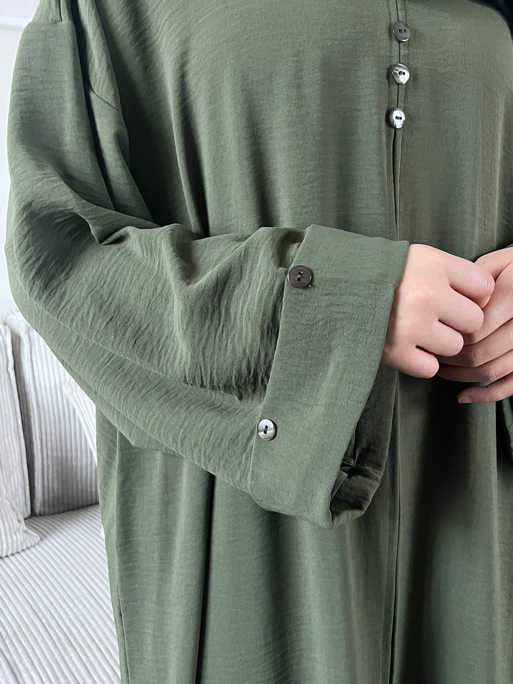 Abaya semi-ouverte Lilya