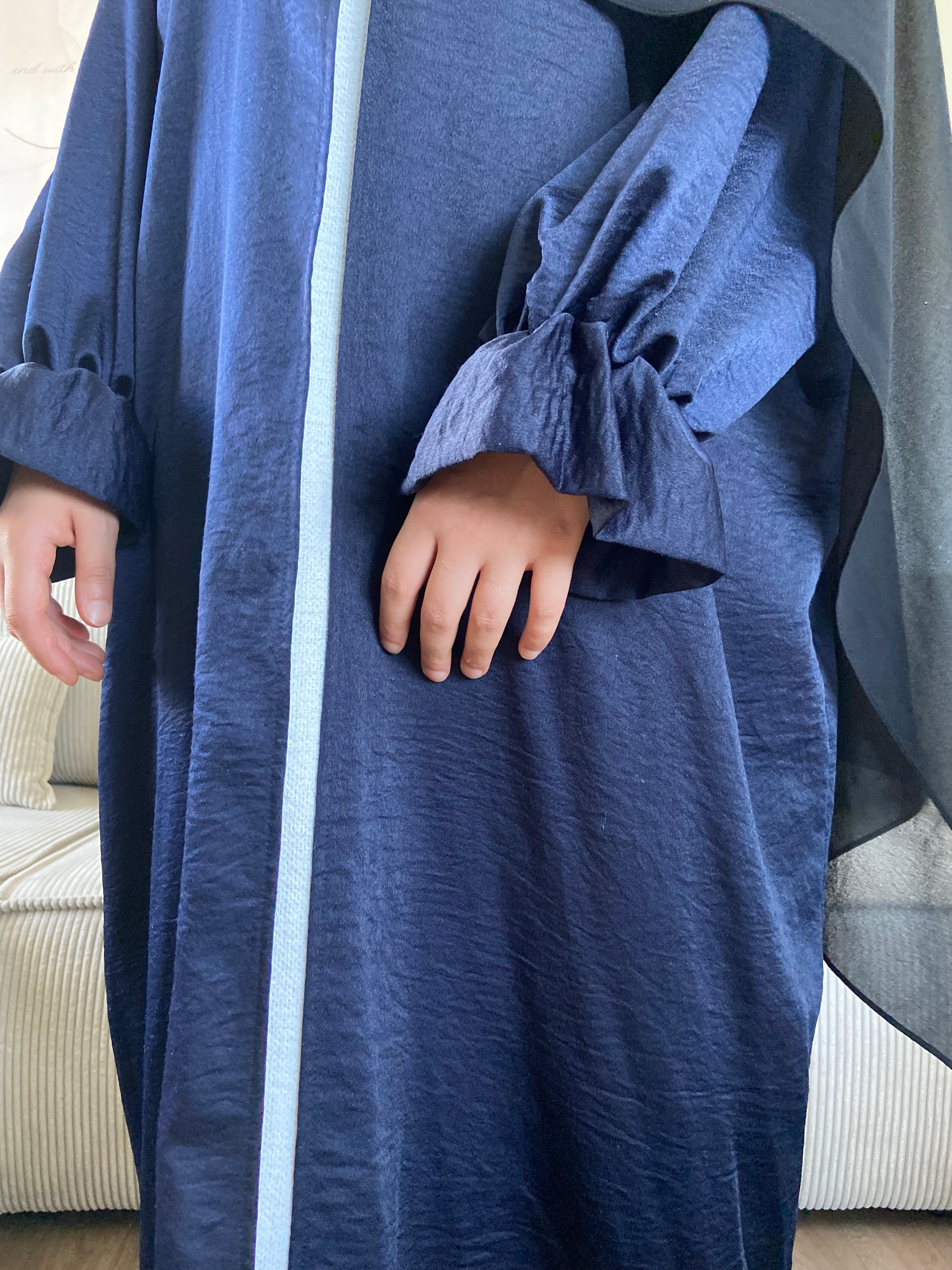 Abaya semi-ouverte Inaya